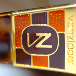 VONZIPPER