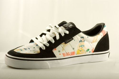 VOX DREHOBL SHOE BLACK/WHITE PIN-UP