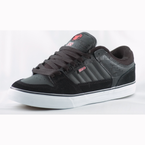 DVS MUNITION CT SHOE IN BLACK LEATHER