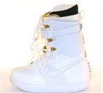 NIKE WOMEN'S ZOOM AIR FORCE 1 SNOWBOARD BOOT IN WHITE