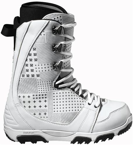 32 (THIRTY TWO) PRION BOOT IN WHITE AND BLACK