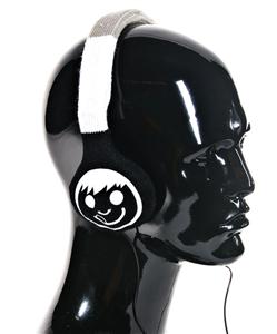 NEFF KNITTED HEADPHONES IN BLACK