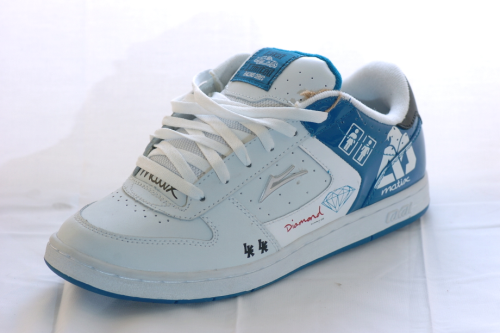 LAKAI BIEBEL LIMITED SHOE IN WHITE AND ROYAL
