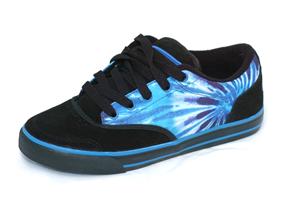 GLOBE TRIBE SHOE IN BLACK AND WOODSTOCK PRINT