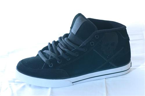 CIRCA LOPEZ 50 MID SHOE IN BLACK AND CHARCOAL