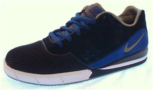 NIKE ZOOM TRE A.D. SB SHOE IN BLACK AND PILGRIM