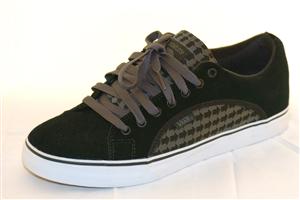 VANS ROWLEY SPECIALS SHOES IN ARROW CHECKS AND BLACK