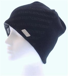 L1 REVERSIBLE STRIPE BEANIE IN BLACK AND GREY
