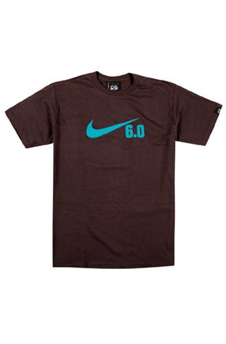 NIKE 6.0 SWOOSH 6.0 T-SHIRT IN BLACK AND LIGHT PURPLE