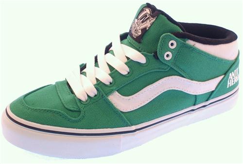 VANS TNT 2 MID SHOE IN ANTI HERO COLLABORATION