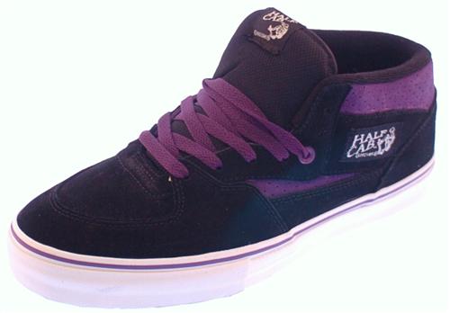 VANS HALF CAB PRO SHOES IN BLACK AND MAJESTY PURPLE