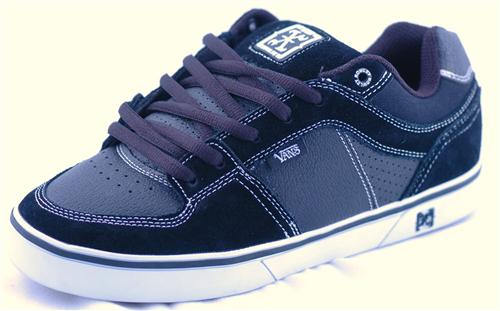 VANS ROWLEY [X] SHOE IN BLACK AND WHITE