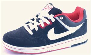 NIKE 6.0 ZOOM CUSH JUNIOR SHOE IN BLACK, WHITE, AND RED
