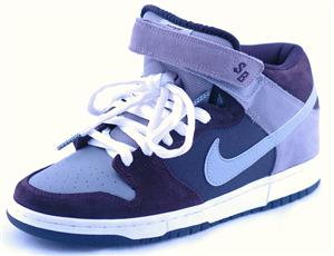 NIKE DUNK MID SB SHOE IN CAPPUCCINO AND SILVER