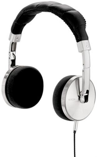 NIXON NOMADIC HEADPHONES IN BLACK