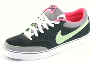 NIKE SB ZOOM AIR HARBOR SHOE IN BLACK AND MEAN GREEN