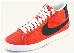 NIKE SB BLAZER PREMIUM SHOE IN SPORT RED AND BLACK