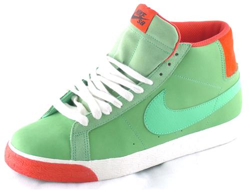 NIKE BLAZER PREMIUM SB SHOE IN GREEN SPARK AND GREEN SPARK