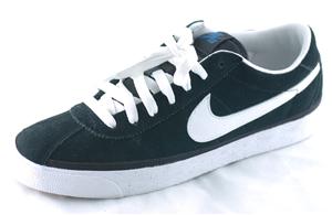 NIKE ZOOM BRUIN SB SHOE IN BLACK AND WHITE