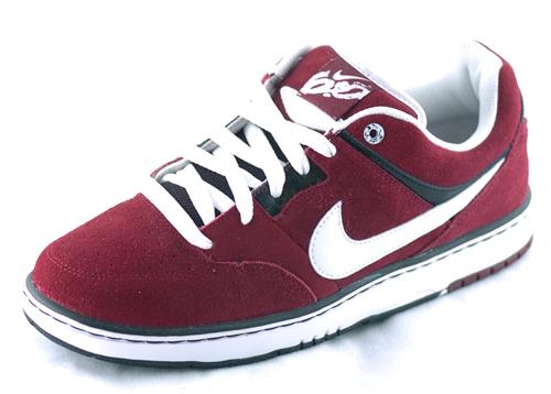 NIKE 6.0 AIR ZOOM CUSH IN TEAM RED, WHITE, AND BLACK