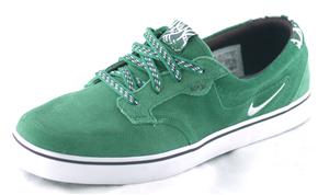 NIKE 6.0 BRAATA PINE GREEN, WHITE, AND TEAM GREEN