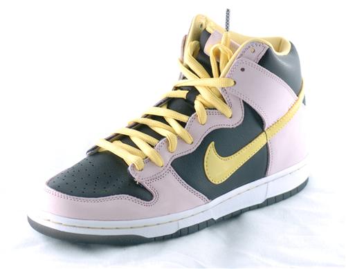 NIKE DUNK HIGH PREMIUM SB SHOE IN BLACK AND OZONE
