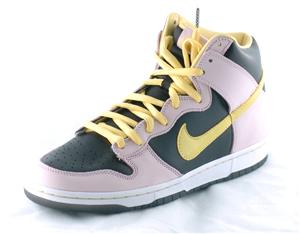 NIKE DUNK HIGH PREMIUM SB SHOE IN BLACK AND OZONE