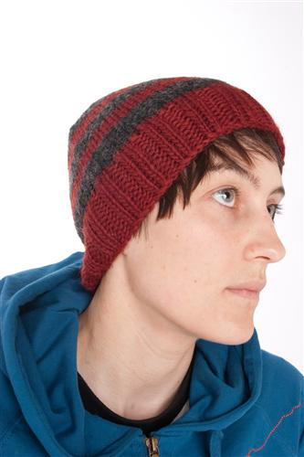 HOLDEN KNIT STRIPE BEANIE IN SCARLET
