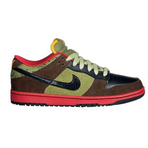 NIKE DUNK LOW PREMIUM SB SHOE IN ASPARAGUS AND BLACK
