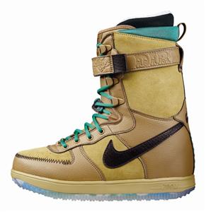 NIKE WOMENS ZOOM FORCE 1 SNOWBOARD BOOTS IN GOLDEN BEIGE, TAR, AND BARLEY