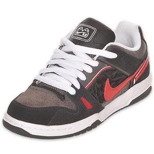 NIKE 6.0 ONCORE II JUNIOR SHOE IN BLACK, VARSITY RED, AND FOG 