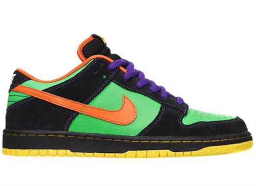 NIKE DUNK LOW PREMIUM SHOE IN GREEN SPARK AND HOOP ORANGE