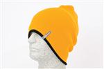 DISCRETE SKEW BEANIE IN GOLD AND BLACK