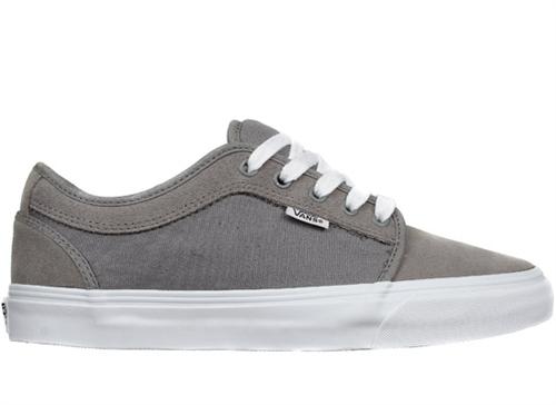 VANS CHUKKA LOW SHOES IN GRAY AND WHITE