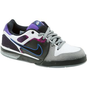 NIKE 6.0 ZOOM CONVERGE SHOE IN WHITE, BLACK, AND BLUEPRINT